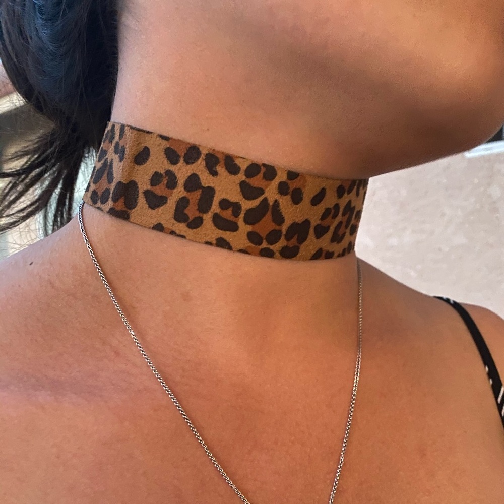 Animal print Choker